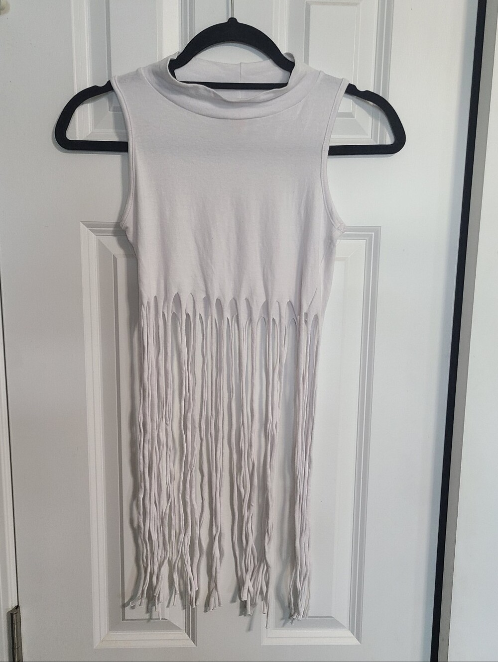 Sleeveless White Fringe Crop Tank Top